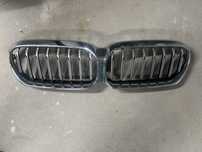 Решетка бъбреци BMW 5 G60 Facelift