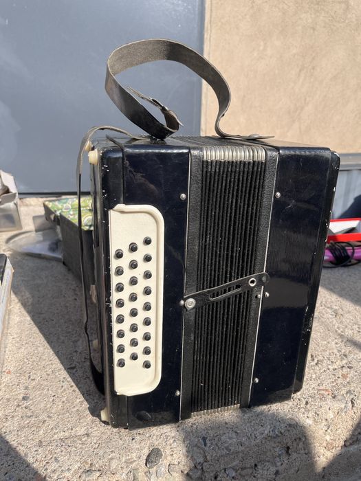 Гармонь бу продам