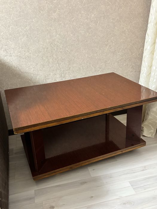 журнальный столик