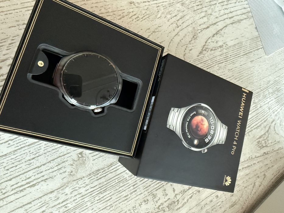 Продавам Huawei Watch 4 Pro