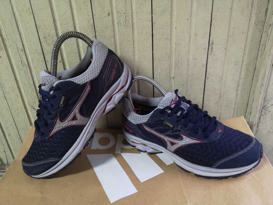 ''Mizuno Wave Rider 21 Gore-Tex''оригинални маратонки 37 номер