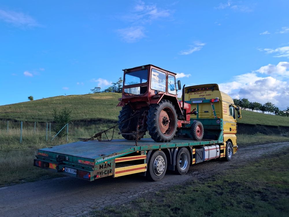 Tractari transport utilaje dube camioane tractoare buldoexcavatoare
