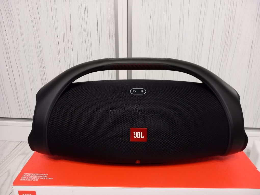 Boxa JBL portabila