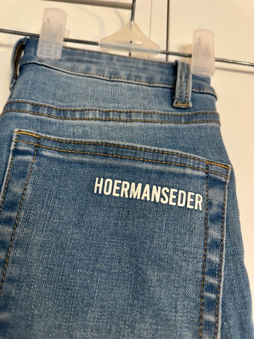 Дънки в синьо Hoermanseder x about you