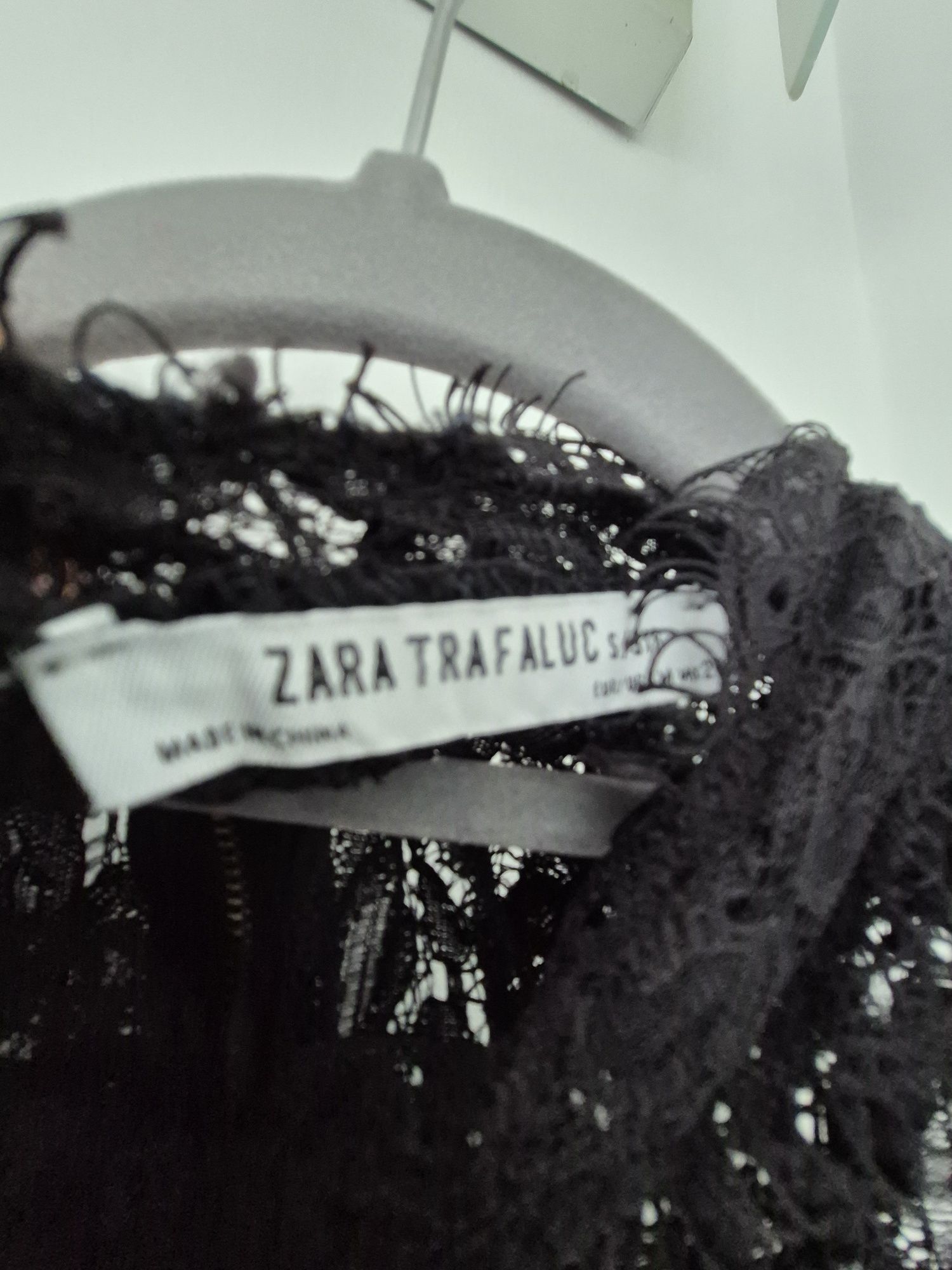 Топ Zara дантела