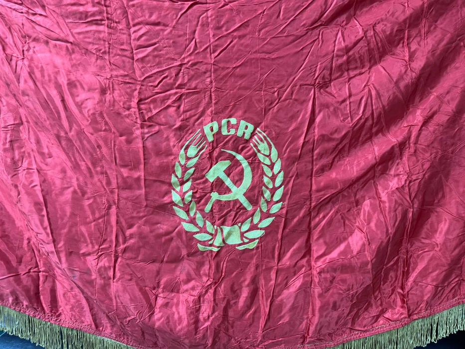 Drapel comunist cu secera si ciocan
