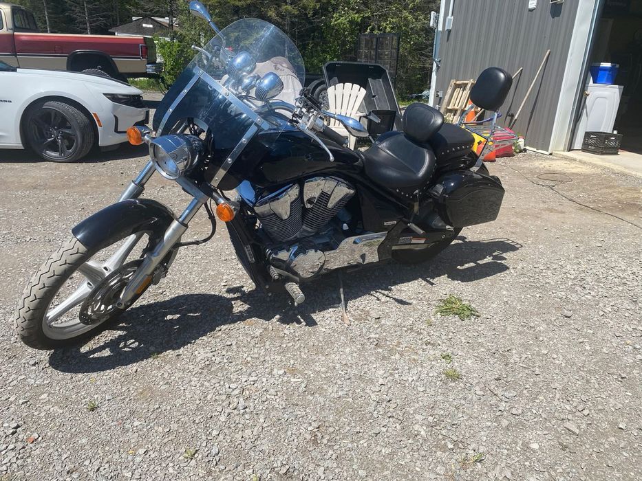 2011 Honda vt 1300 stateline sabre