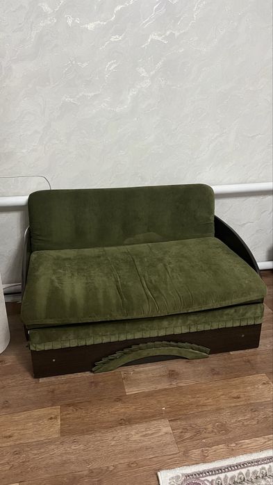 Отдам мини диван