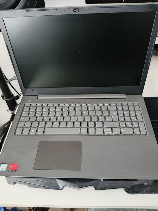 Laptop Lenovo V130-15IKB I5 - 7200u nou