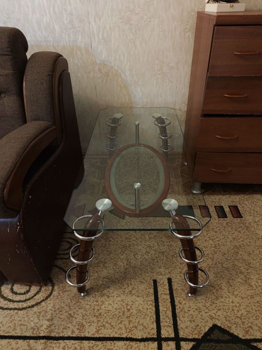 Продается журнальный столик