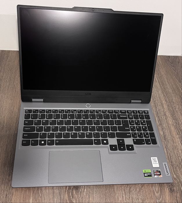 Laptop Gaming Lenovo LOQ 15ARP9 24GB Ram RTX 3050 6GB VRAM
