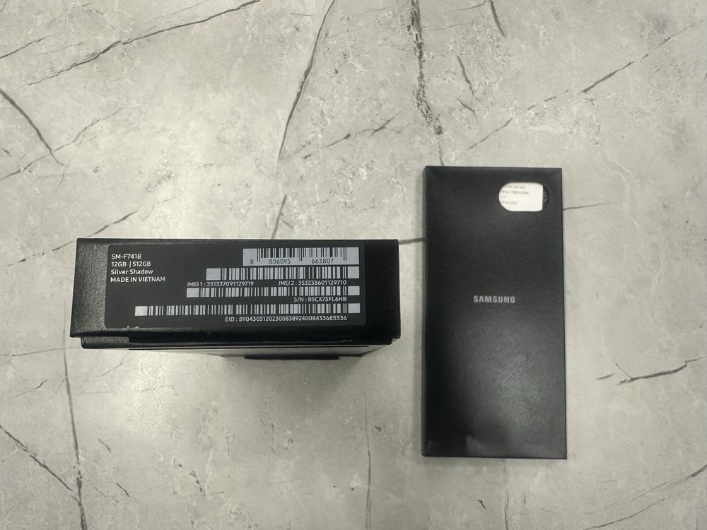 Samsung Z Flip 6 ,  чист нов с гаранция от Samsung