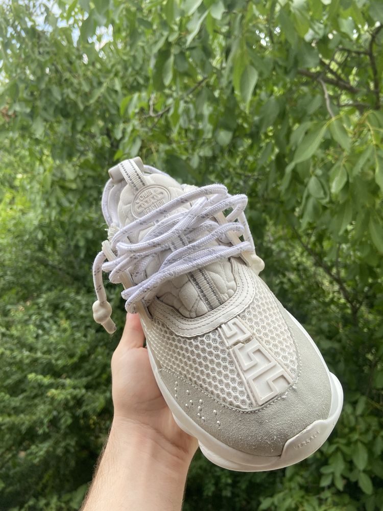 versace chain reaction