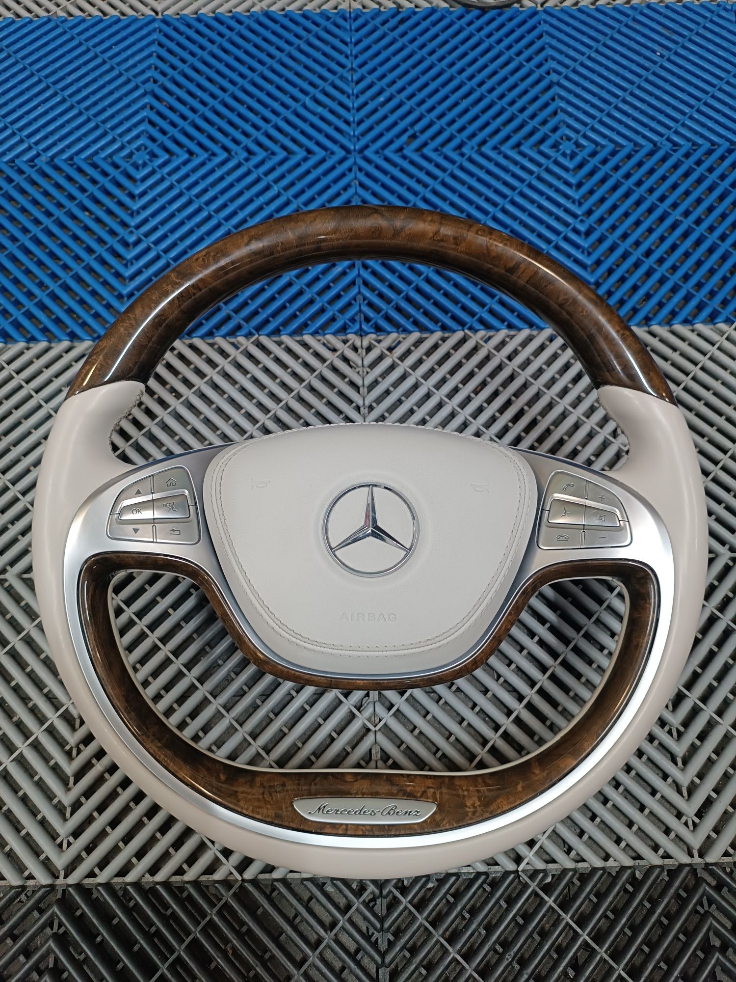 Мерцедес W205,W213, W206, W176, W177,W223 AMG - ОРИГИНАЛНИ волан+еърбе