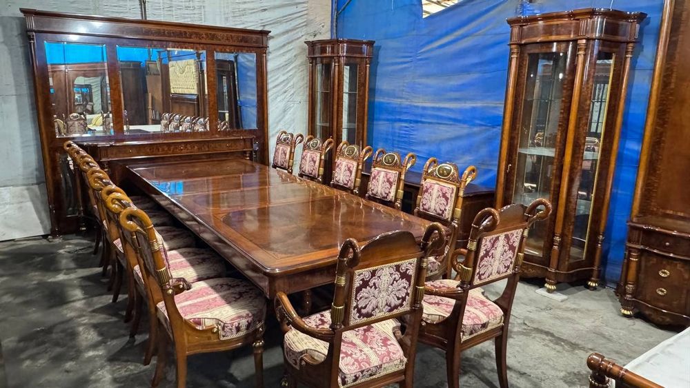 Продаётся Итальянский комплект