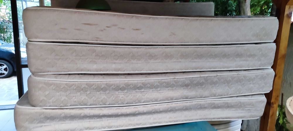 Продавам двулицеви матраци използвани