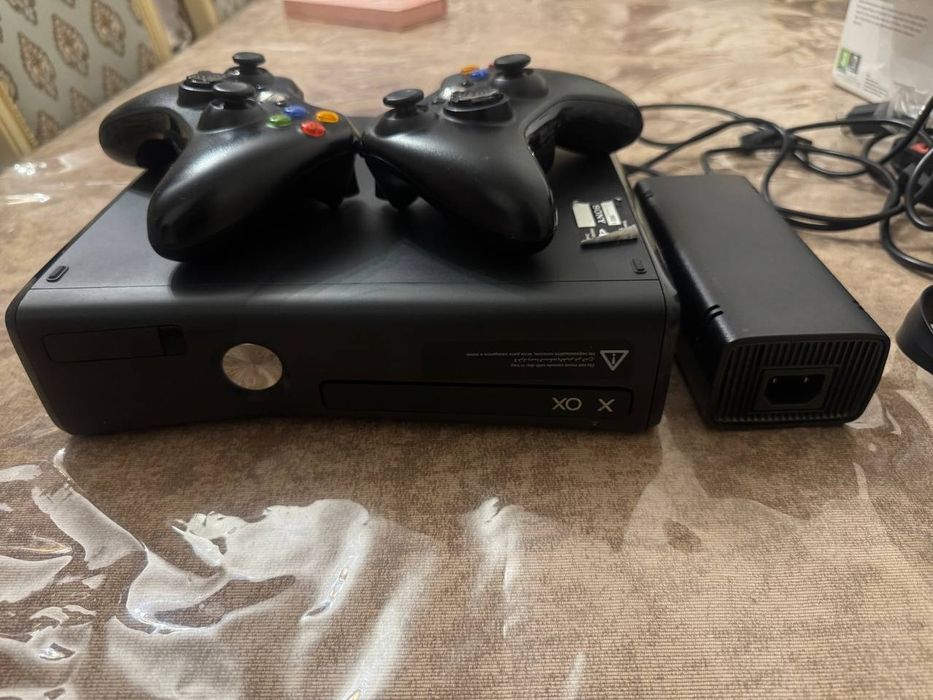 Продам Xbox 360S Console