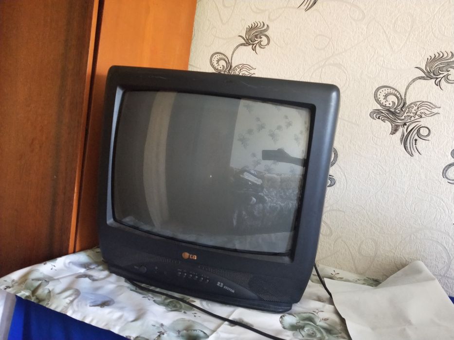 Продам телевизор LG