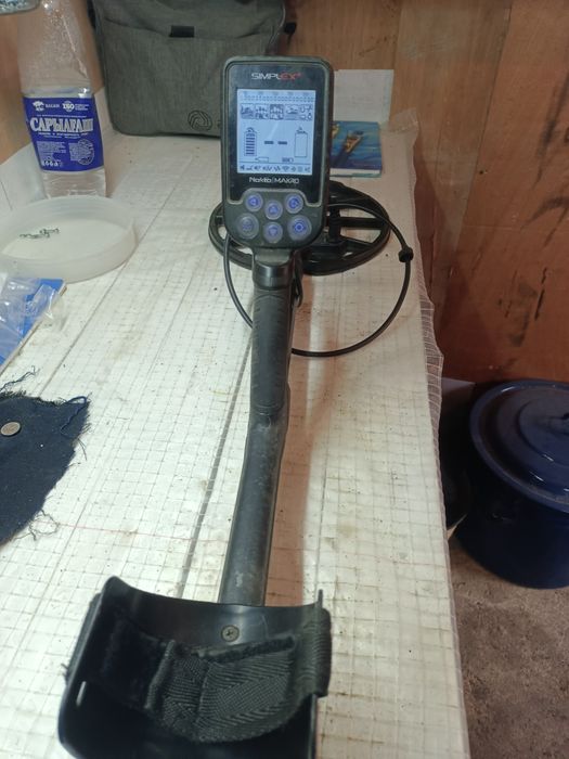 Продам металлоискатель в отличном состоянии.