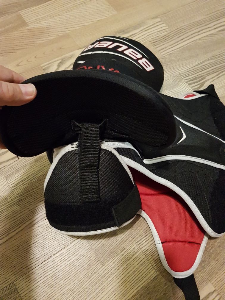 Хокейная форма BAUER  на 9-10 лет