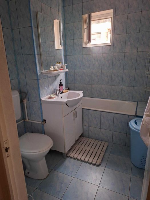 vând apatrament 3 camere