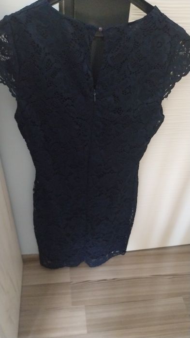 Rochii office, dantelă