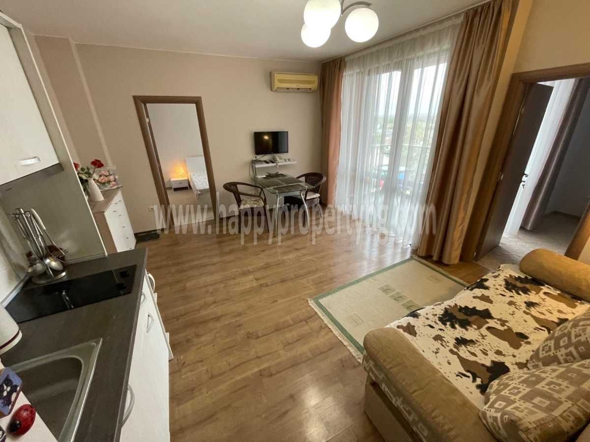 Продава се Тристаен апартамент в к.к. Слънчев бряг - 70 кв.м за 1350 €/кв.м - Снимка #2
