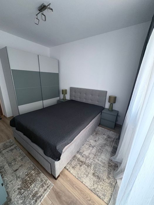 Inchiriez apartament sect 5