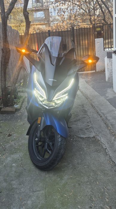HONDA forza 350!
