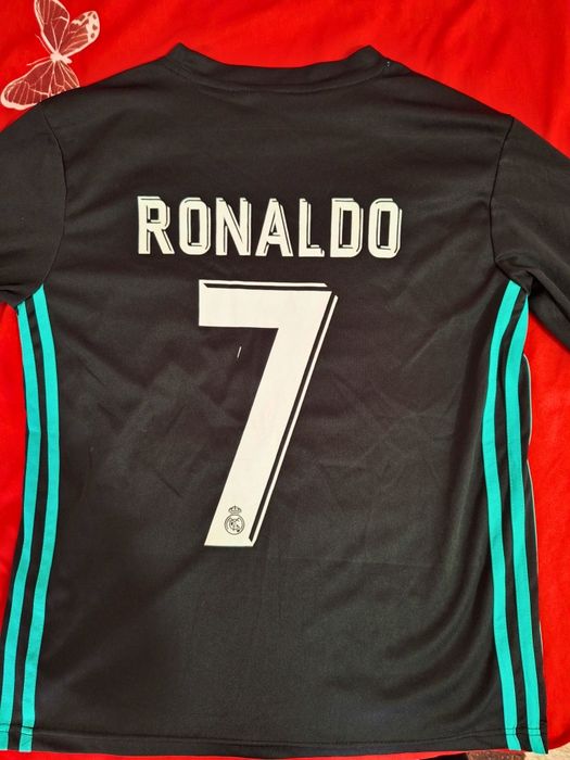 Cristiano Ronaldo 2017 – Bluză de colecție pentru suporteri!