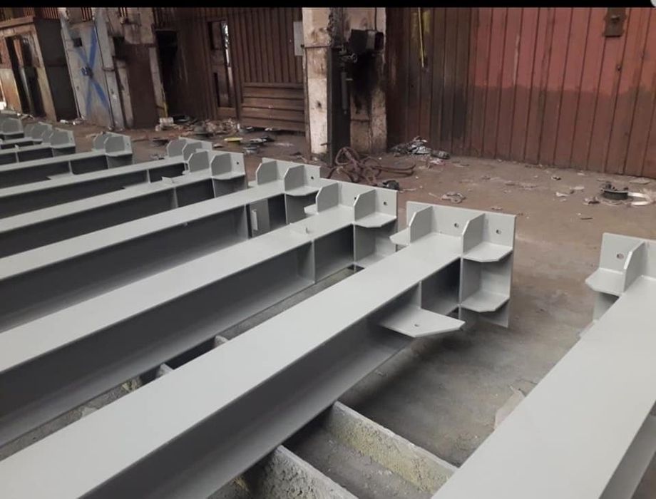 Vand hala metalica 9m x 17m   complecta cu panou sandwich