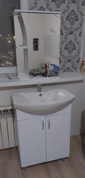 Комплект для ванной комнаты (раковина, шкав с зеркалом и тумба)