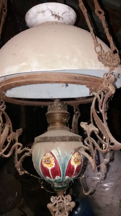 Candelabru foarte vechi