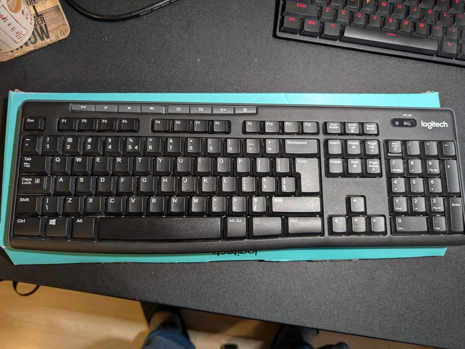 Logitech Безжични мишка (m185) и клавиатура (k270)