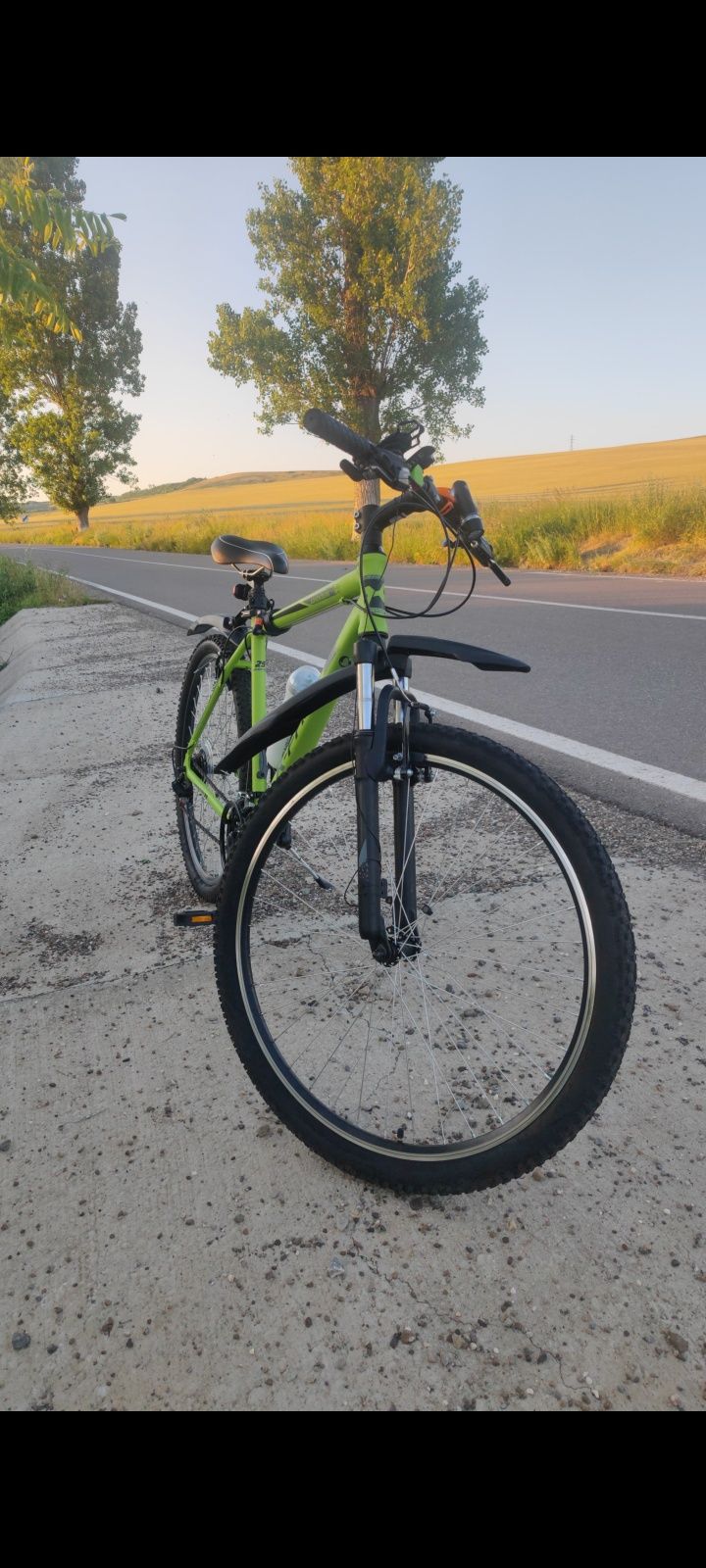 Bicicleta folosita foarte puțin