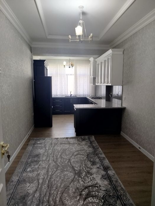 3 xonali kvartira sotiladi