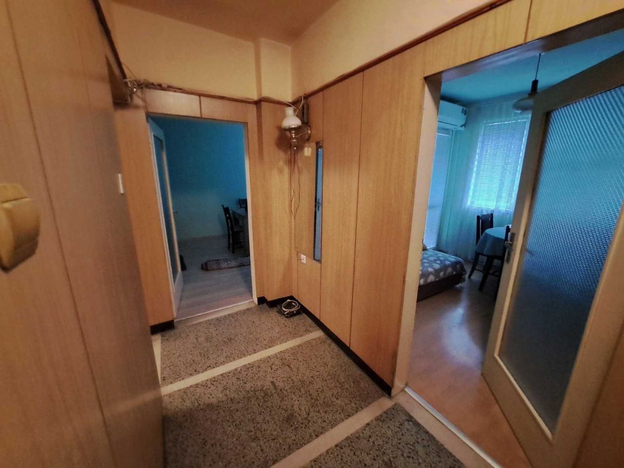Продава се Четиристаен апартамент в Пловдив, Остромила - 96 кв.м за 1892 €/кв.м - Снимка #8