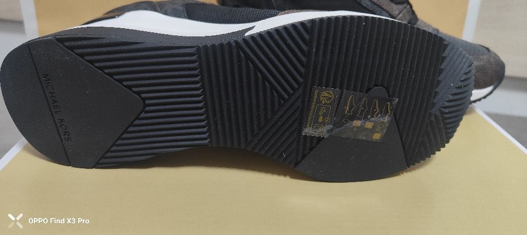 Sneakersti Michael Kors originali