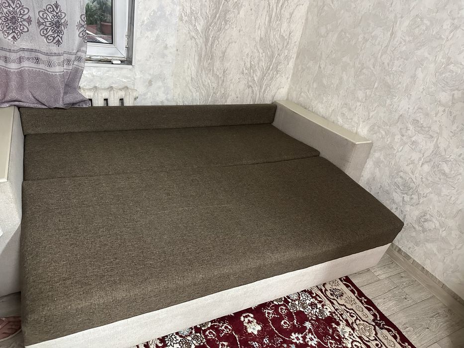 Продам диван в нормальном состоянии