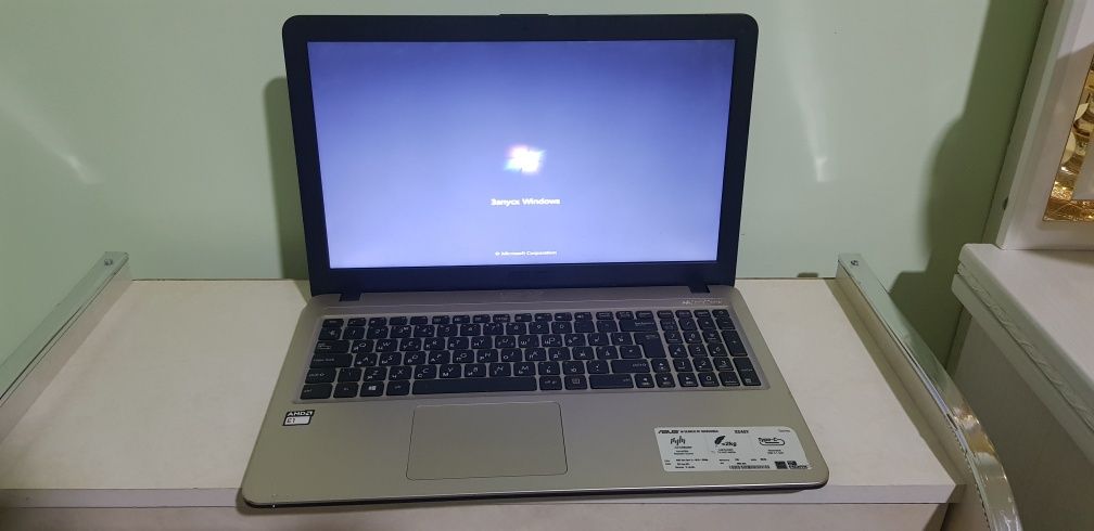 Asus x540y  ноутбук