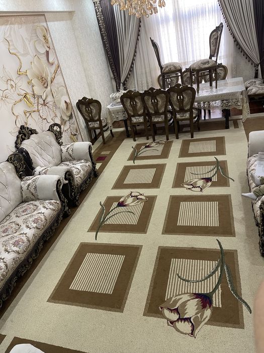 Gilam mehmon hona uchun