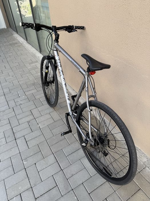 Bicicleta UNIVEGA TERRENO 300, cadru aluminiu.