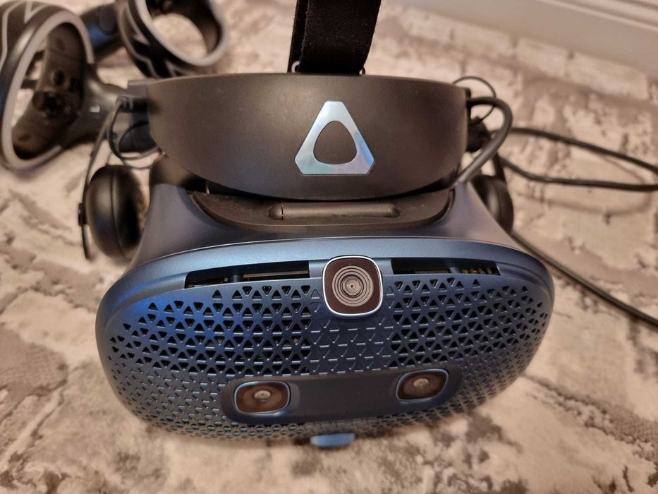 Manete HTC VIVE Cosmos + Casca defect pentru piese