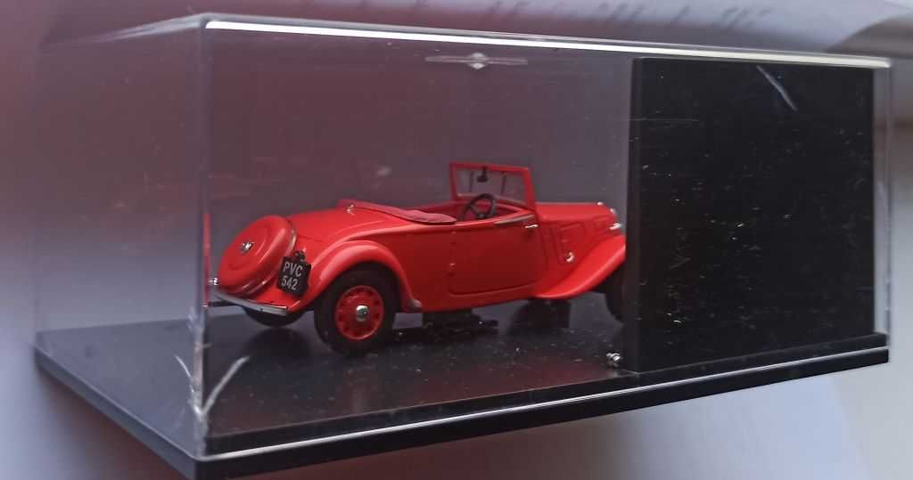 Macheta Citroen Traction 15 Light Roadster 1934 Universal Hobbies 1/43