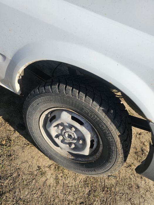 Roti ford transit 215/75R16C