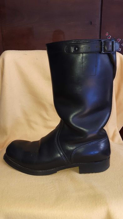 Vând  cizme  wehmacht nr 43 purtate în stare bună