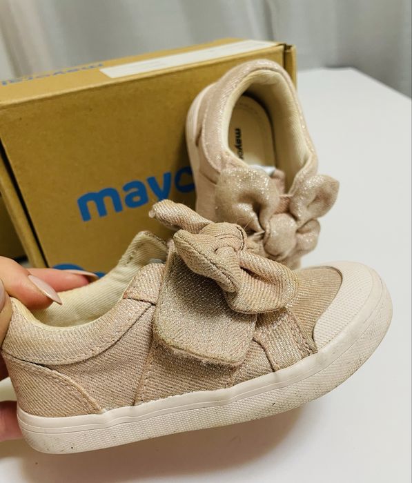 Обувки и маратонки за момиче 21 номер Mayoral Geox