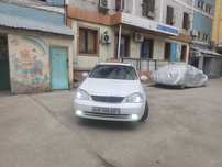 Lasetti full pozitsiya 1.8 sotiladi.