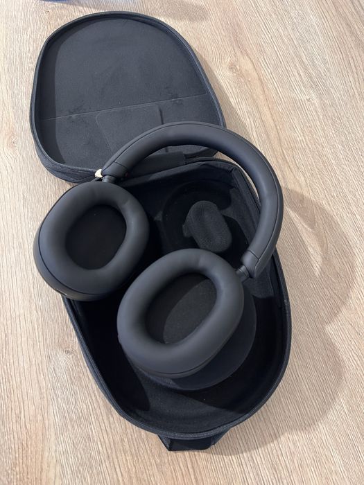 Casti Sony WH-1000XM5