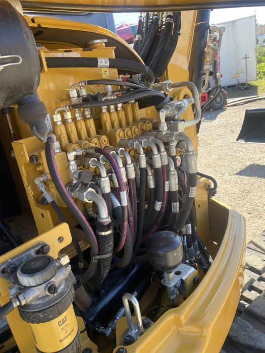 Miniexcavator cat 305 E2 an 2019 5,2 tone